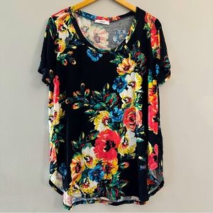 A.Gain Floral Tee Black Scoop Neck Soft Pretty Colorful